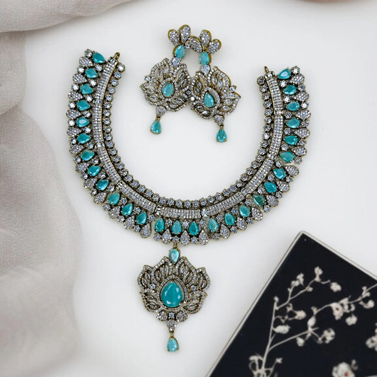 Antique Elegant Turquoise and Diamond Necklace Set